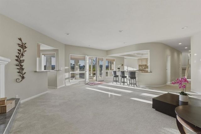 2464 Canyon Creek Rd, Escondido, CA 92025