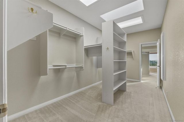 2464 Canyon Creek Rd, Escondido, CA 92025