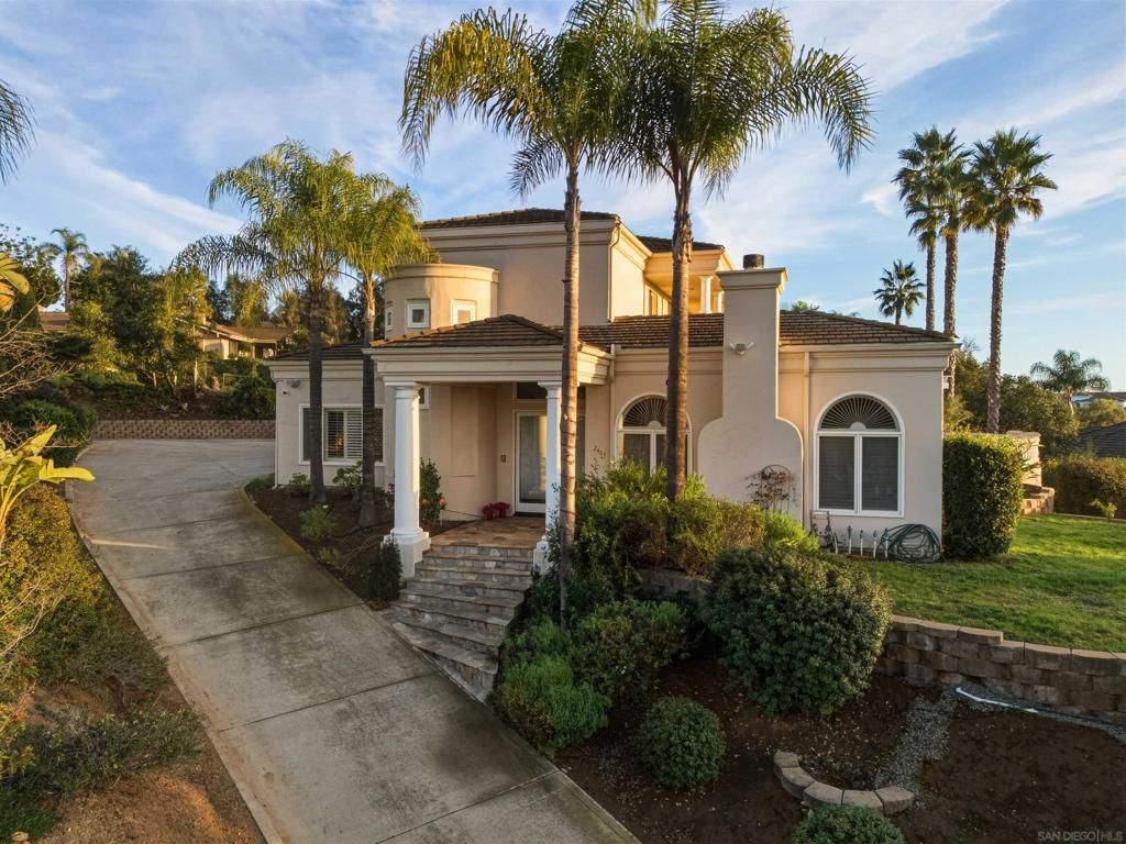 Image 1 of property listing at 2464 Canyon Creek Rd, Escondido, CA 92025