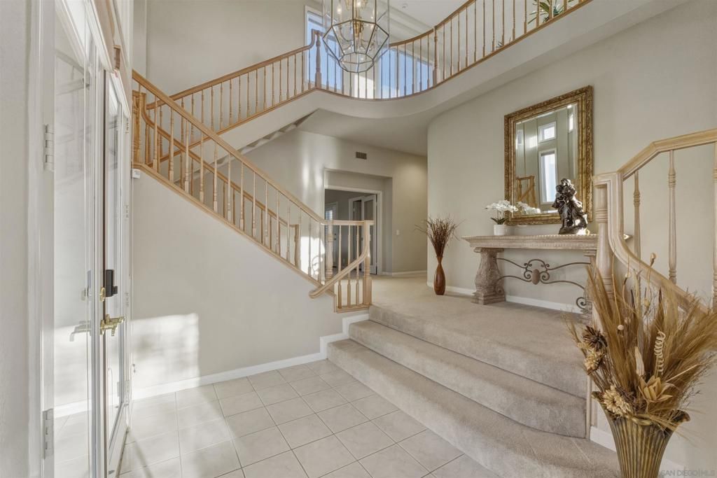 Image 10 of property listing at 2464 Canyon Creek Rd, Escondido, CA 92025