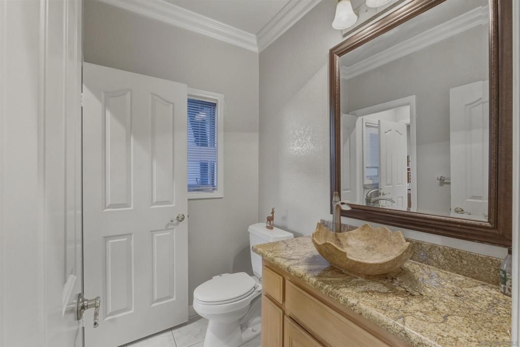 Image 37 of property listing at 2464 Canyon Creek Rd, Escondido, CA 92025