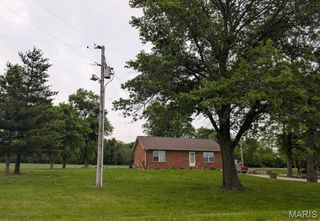 6906 Holcomb School Road, Freeburg, IL 62243