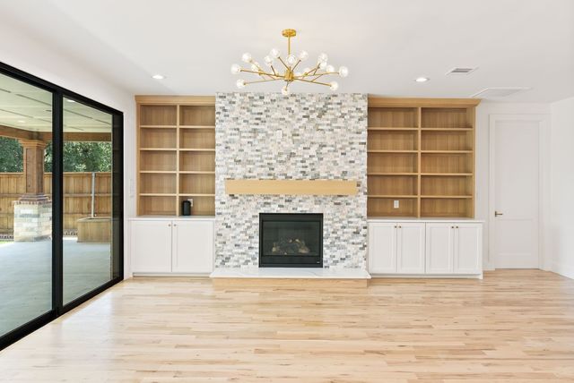 1334 E Kiest Boulevard, Dallas, TX 75216
