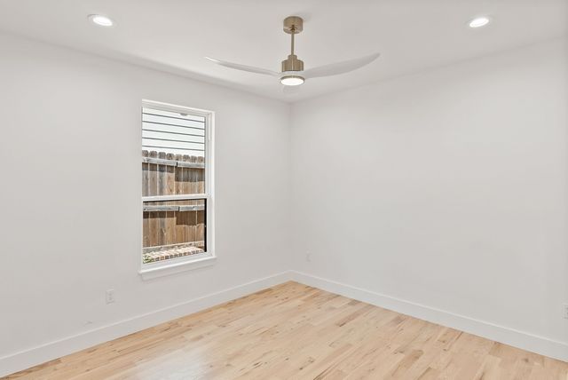 1334 E Kiest Boulevard, Dallas, TX 75216