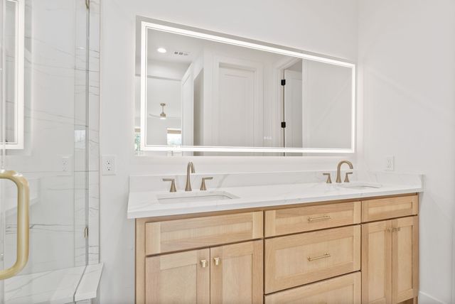 1334 E Kiest Boulevard, Dallas, TX 75216