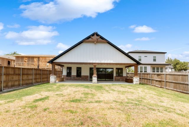 1334 E Kiest Boulevard, Dallas, TX 75216