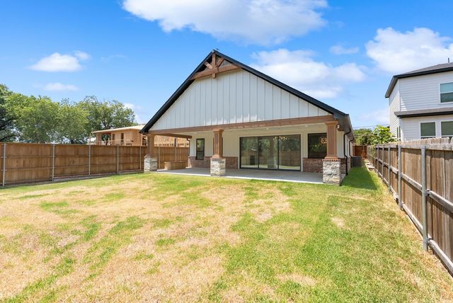 1334 E Kiest Boulevard, Dallas, TX 75216