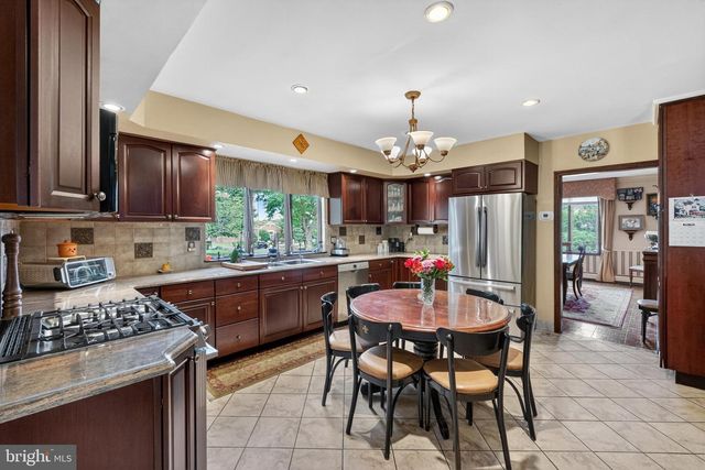 1328 HIGHLAND AVE, Abington, PA 19001