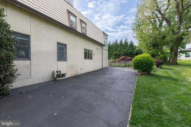 1328 HIGHLAND AVE, Abington, PA 19001