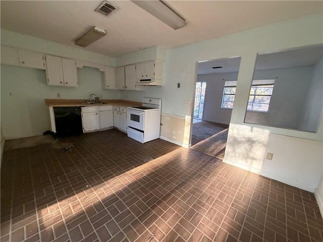 1765 Highpoint Road, Snellville, GA 30078