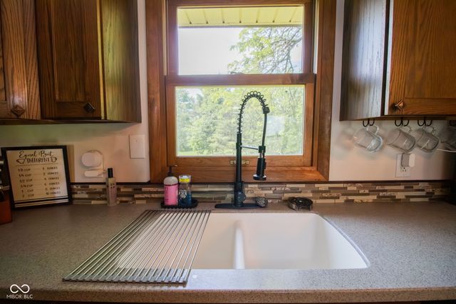 2071 W 200 N, Greenfield, IN 46140