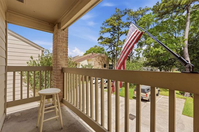 10125 Valley Forge Drive, Houston, TX 77042