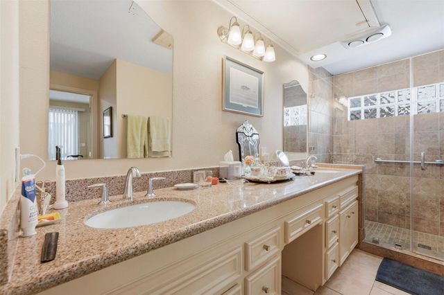 10125 Valley Forge Drive, Houston, TX 77042