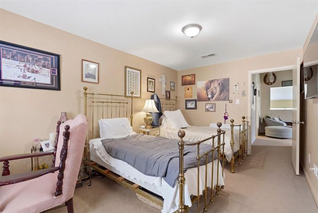 10125 Valley Forge Drive, Houston, TX 77042