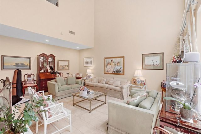 10125 Valley Forge Drive, Houston, TX 77042