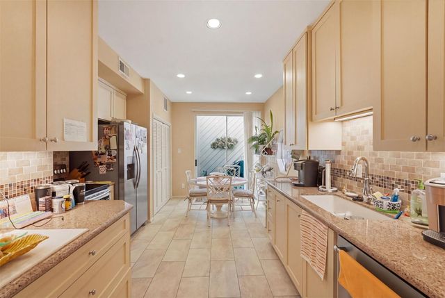 10125 Valley Forge Drive, Houston, TX 77042