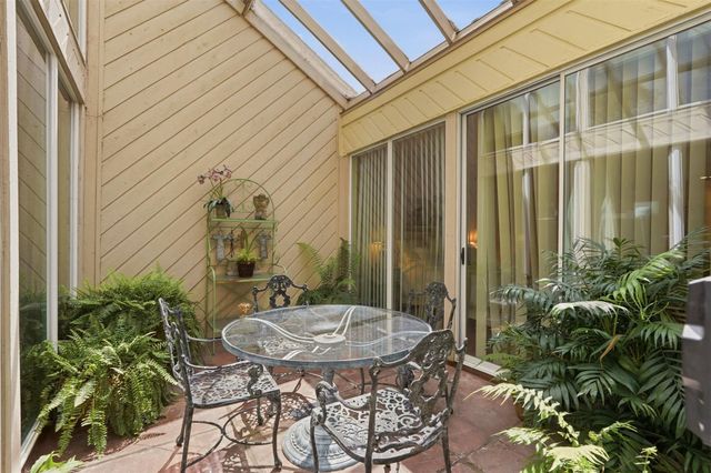 10125 Valley Forge Drive, Houston, TX 77042