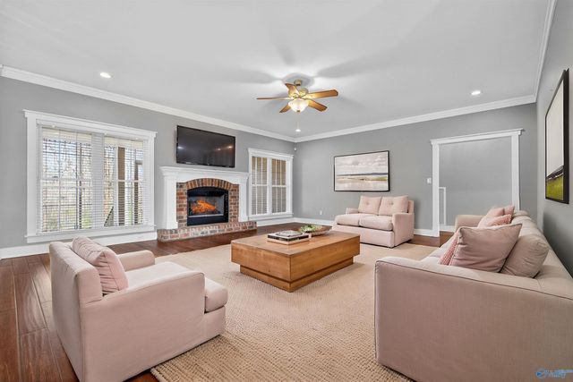 175 Glenview Drive, Albertville, AL 35950