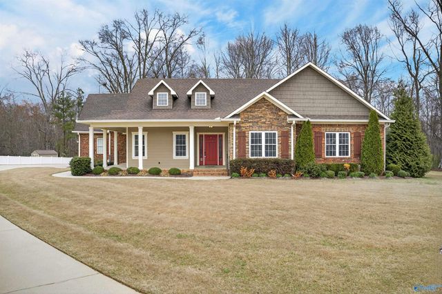 175 Glenview Drive, Albertville, AL 35950