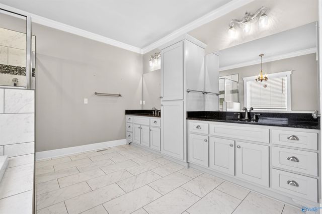 175 Glenview Drive, Albertville, AL 35950