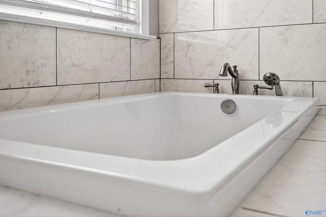 175 Glenview Drive, Albertville, AL 35950