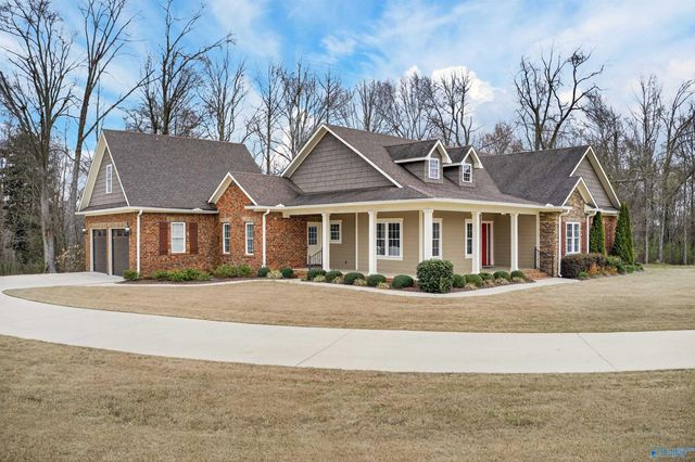 175 Glenview Drive, Albertville, AL 35950