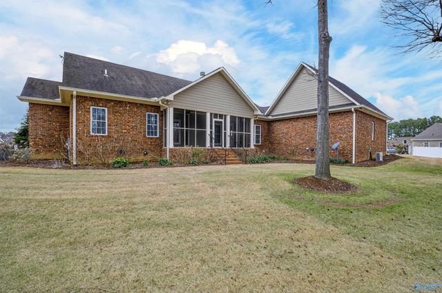 175 Glenview Drive, Albertville, AL 35950