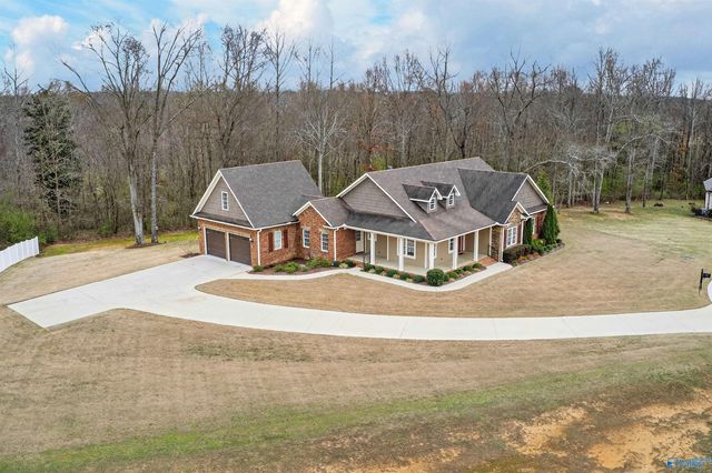175 Glenview Drive, Albertville, AL 35950