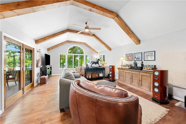 323 N Shores Drive, Westminster, SC 29693