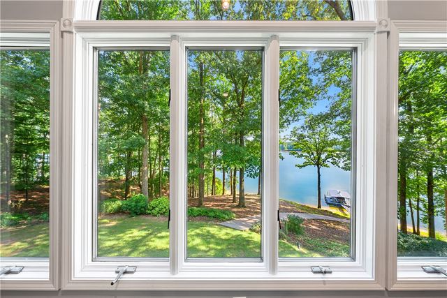 323 N Shores Drive, Westminster, SC 29693