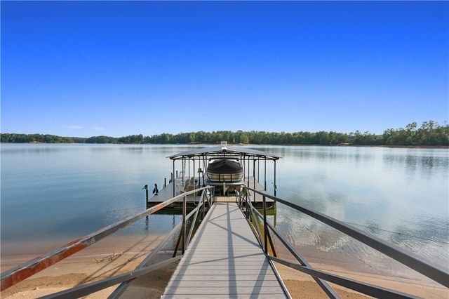 323 N Shores Drive, Westminster, SC 29693