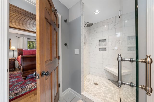 323 N Shores Drive, Westminster, SC 29693
