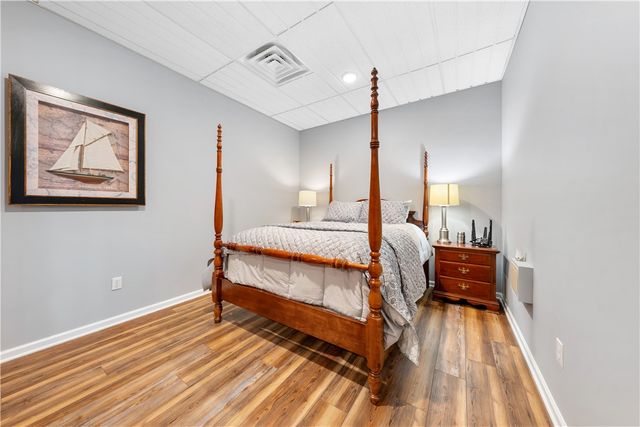 323 N Shores Drive, Westminster, SC 29693