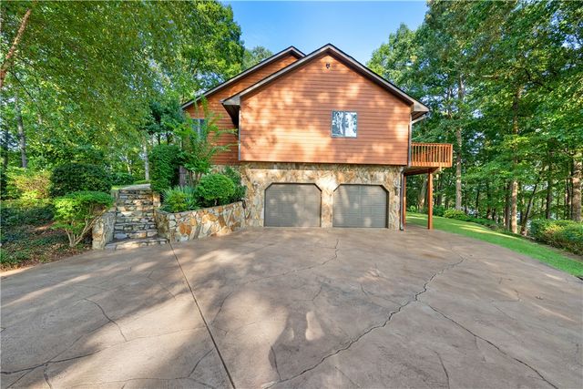 323 N Shores Drive, Westminster, SC 29693
