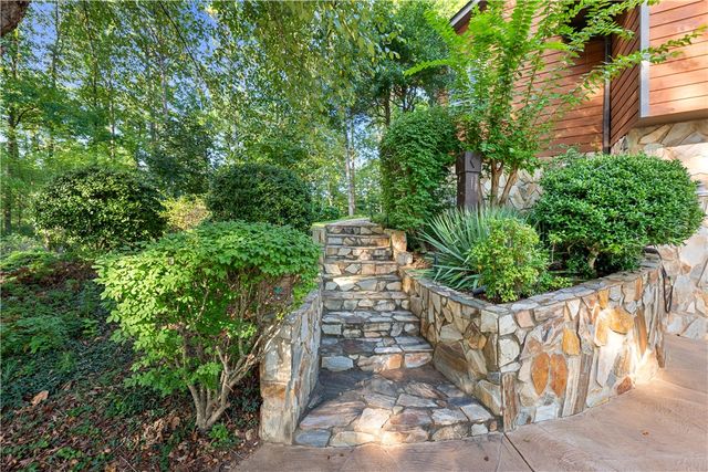 323 N Shores Drive, Westminster, SC 29693
