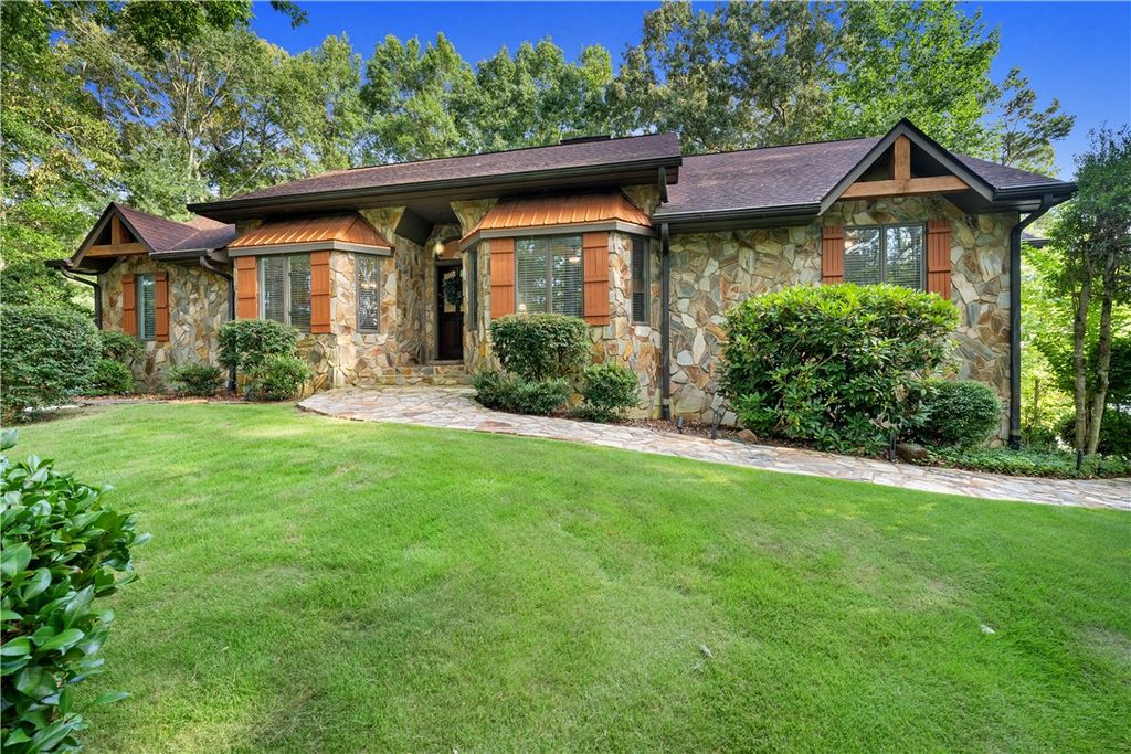 323 N Shores Drive, Westminster, SC 29693