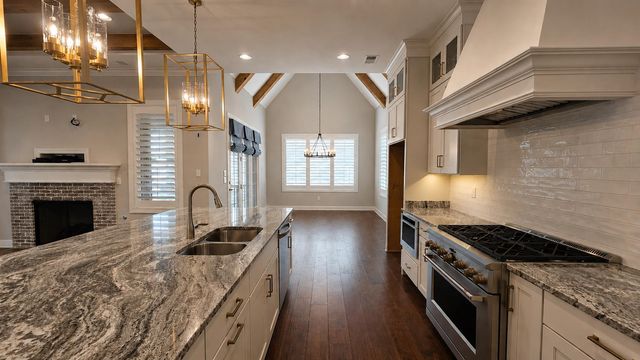 217 CHADWICK WOODS LN, Collierville, TN 38017
