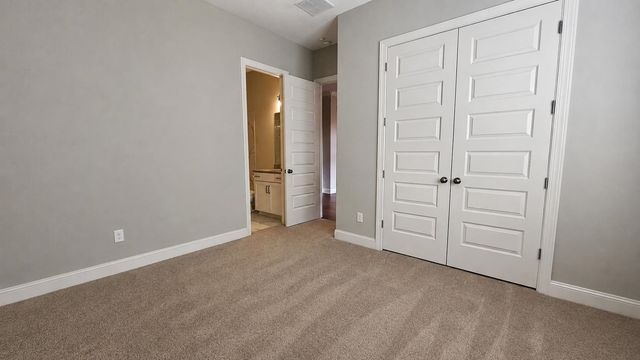 217 CHADWICK WOODS LN, Collierville, TN 38017