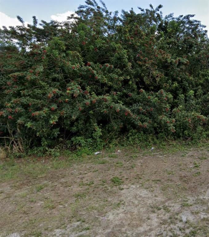 2717 3rd ST SW, Lehigh Acres, FL 33976