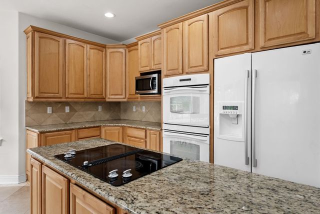200 Vista West Ranch RD, Dripping Springs, TX 78620