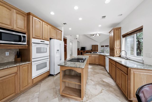 200 Vista West Ranch RD, Dripping Springs, TX 78620
