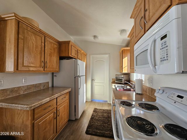 8700 E University Drive 252, Mesa, AZ 85207