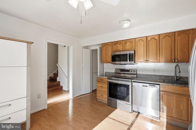 3695 PERSIMMON CIR, Fairfax, VA 22031