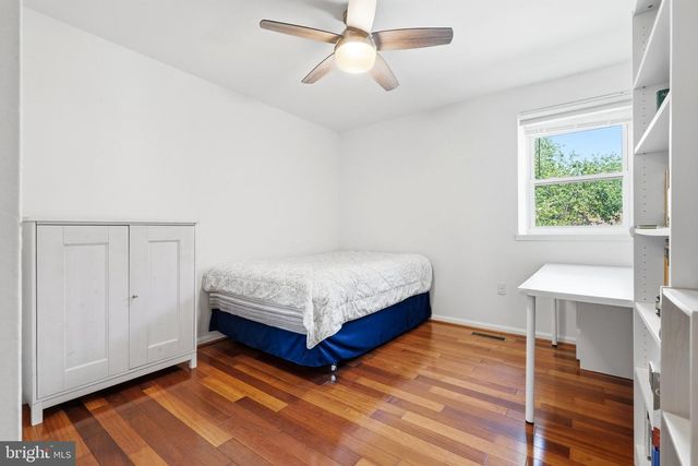 3695 PERSIMMON CIR, Fairfax, VA 22031