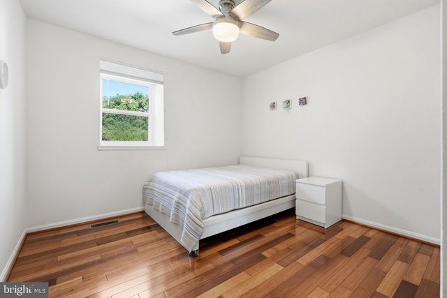 3695 PERSIMMON CIR, Fairfax, VA 22031