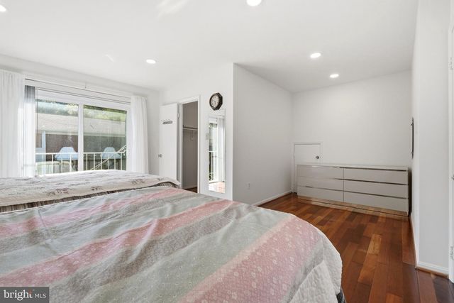 3695 PERSIMMON CIR, Fairfax, VA 22031