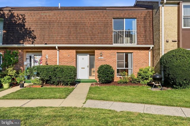 3695 PERSIMMON CIR, Fairfax, VA 22031