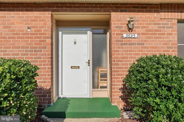 3695 PERSIMMON CIR, Fairfax, VA 22031