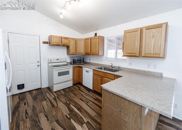 1456 E Gem Drive, Pueblo West, CO 81007