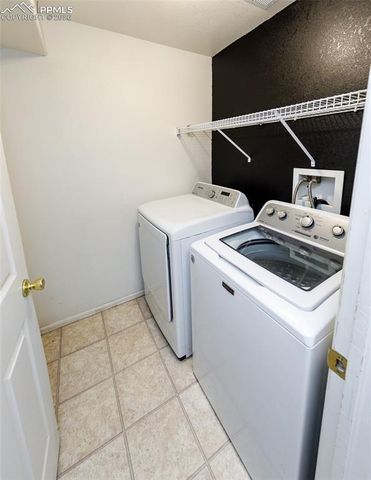 1456 E Gem Drive, Pueblo West, CO 81007